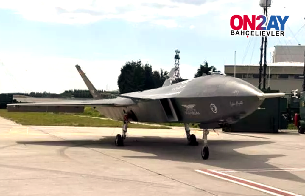 İnsansız savaş uçağı KIZILELMA Atatürk Havalimanı