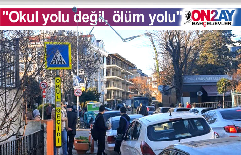 Ata ilköğretim okulu öğrencileri rik altında